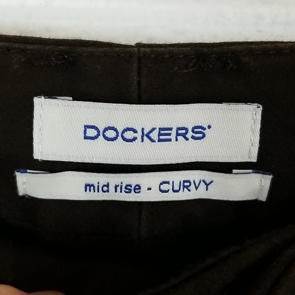 DOCKERS Mid-Rise Curvy Brown Crop Pants, 8 - Picture 5 of 6